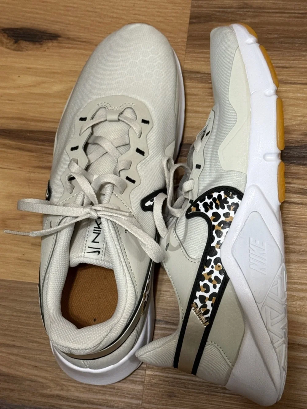 Nike Womens Sneakers Beige with Leopard Print Swoosh - Picture 3 of 5